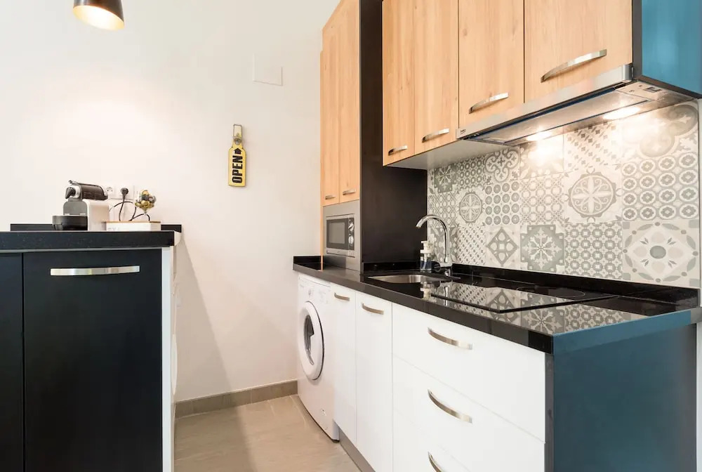 Lovely & Quiet City Center Apartment