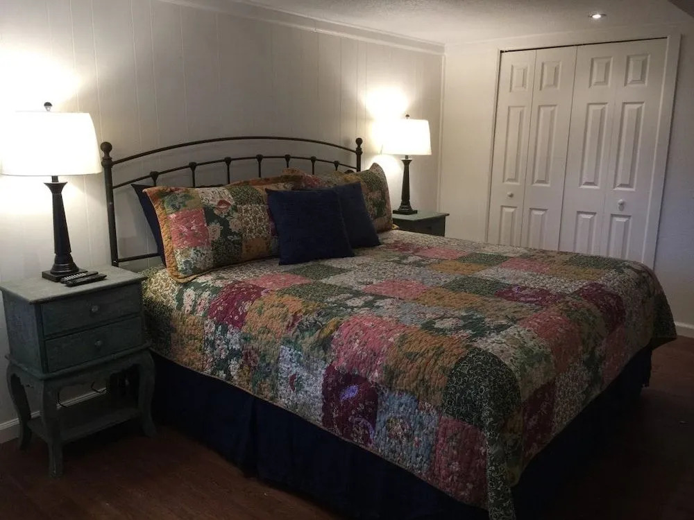 Blanco County Inn