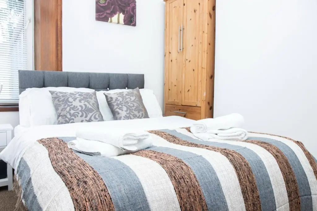 The SUMMIT Apartment - Cozy Aberdeen Westend flat - Perfect for Short or Long stay - 1 bedroom