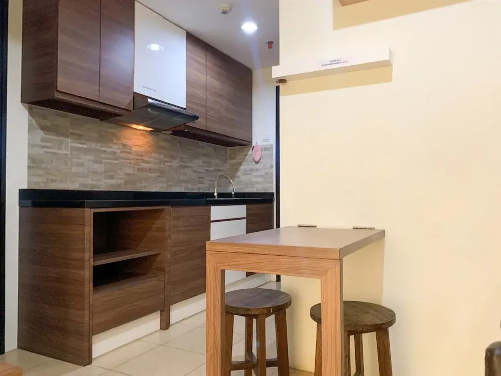 Warm And Homey 1Br At Belmont Residence Puri Apartment