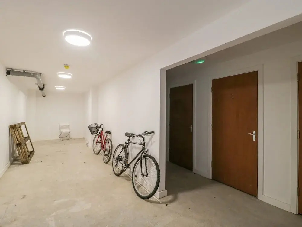 Flat 2, 38 Preston Road
