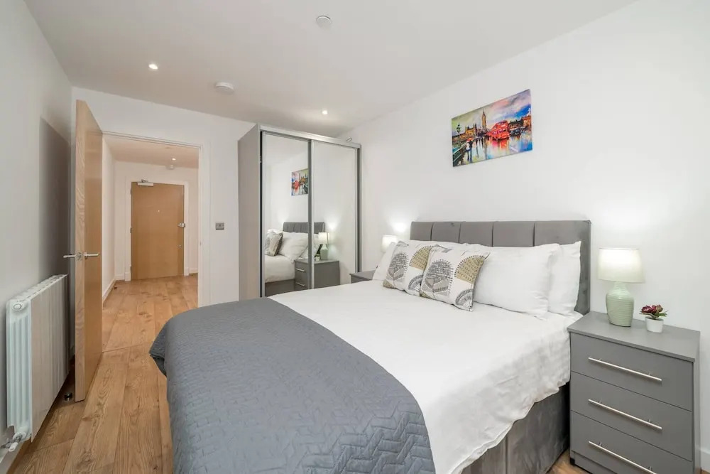 Skyvillion - River View Mins To O2 & London Excel