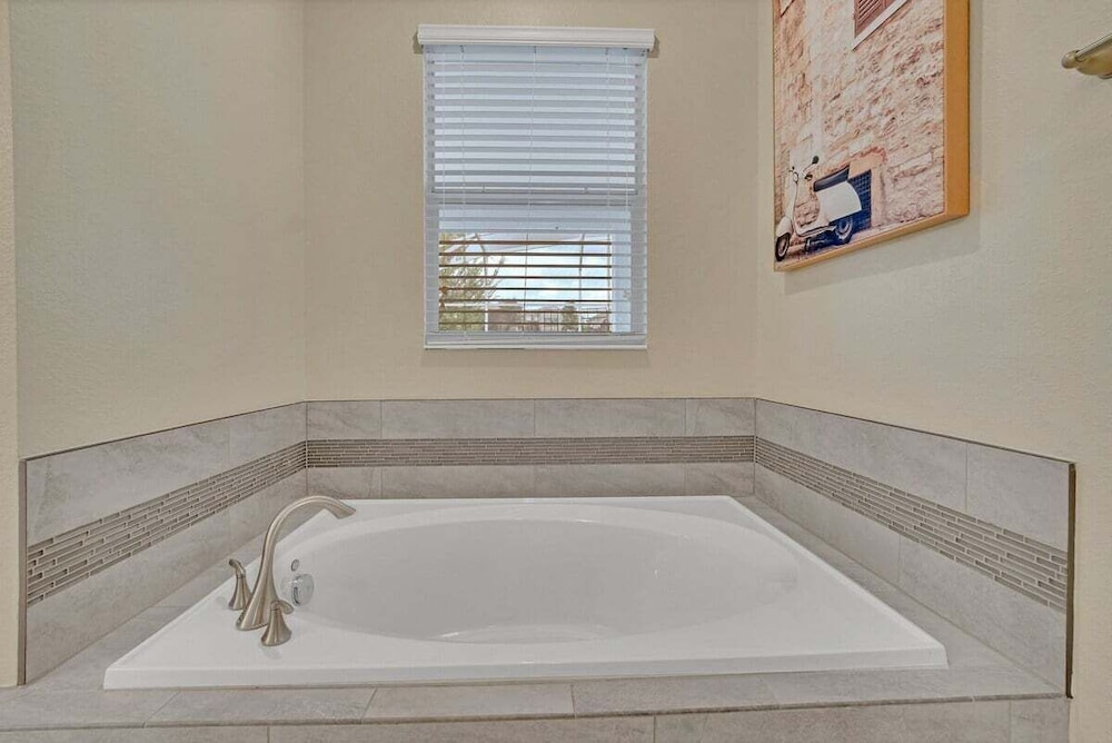 1524fd-big Ticket · Dazzling 8BR Villa w Pool/ Spa Near Disney