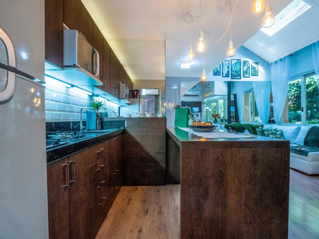 Apartamento Bela Floresta Gramado-RS Sossego na NATUREZA! Ótima LOCALIZAÇÃO LAGONegro 500m - com LAREIRA - 02 Quartos para FAMILIA em CONDOMINIO FECHAD0, cozinha completa com GARAGEM e portaria 24h - PETFRIENDLY