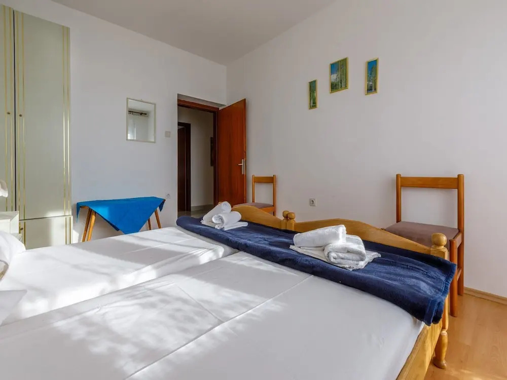Apartment Dado