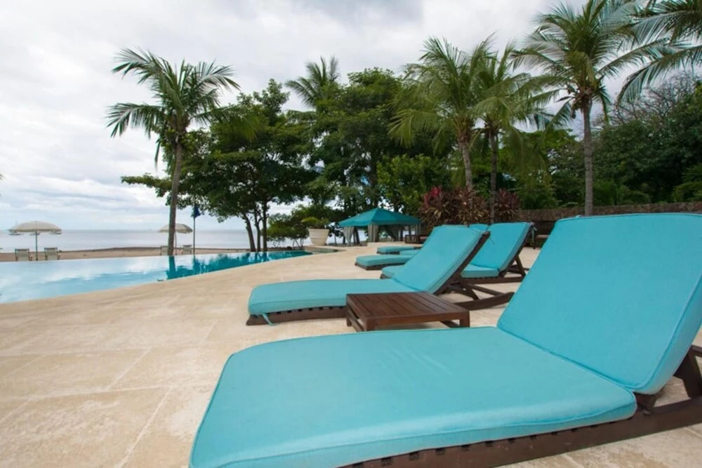 Extra-large 1 Bedroom 2nd Floor Luxury at Pacifico