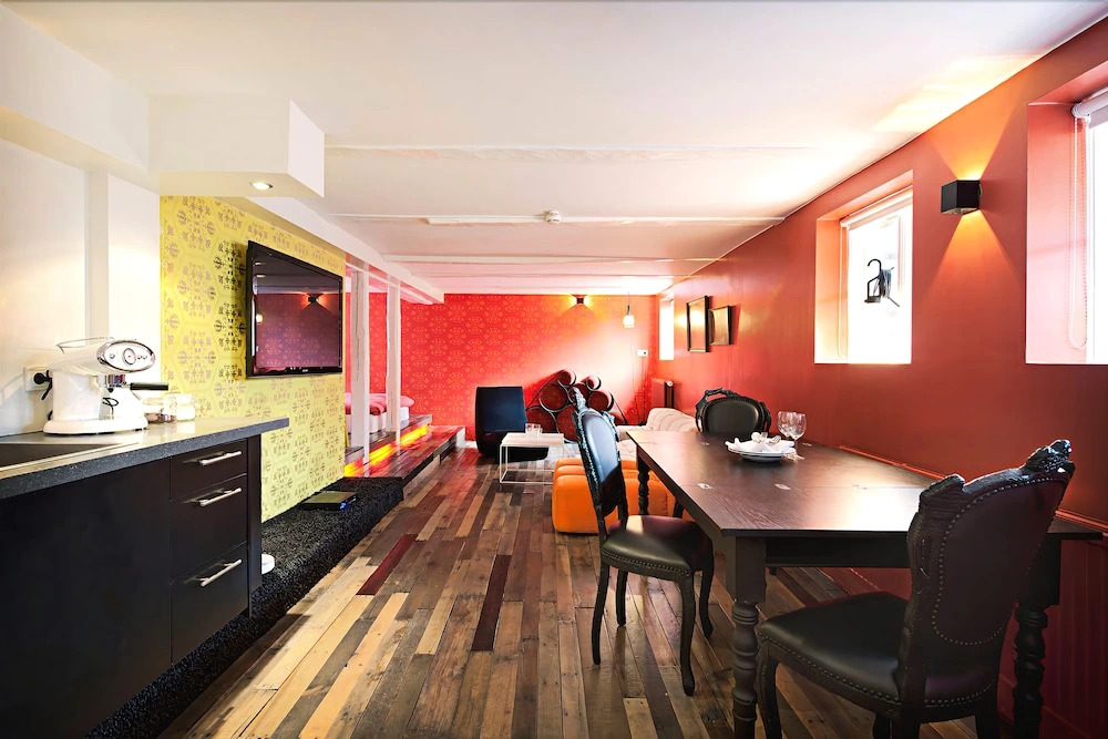 Apartment K