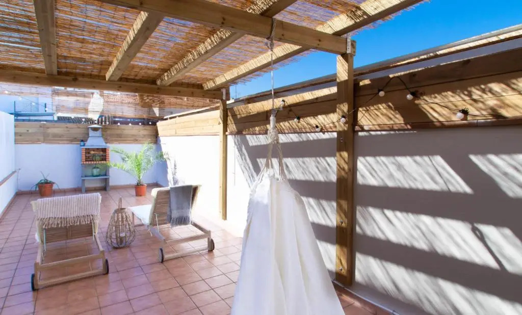 Patio Budget Studio 11