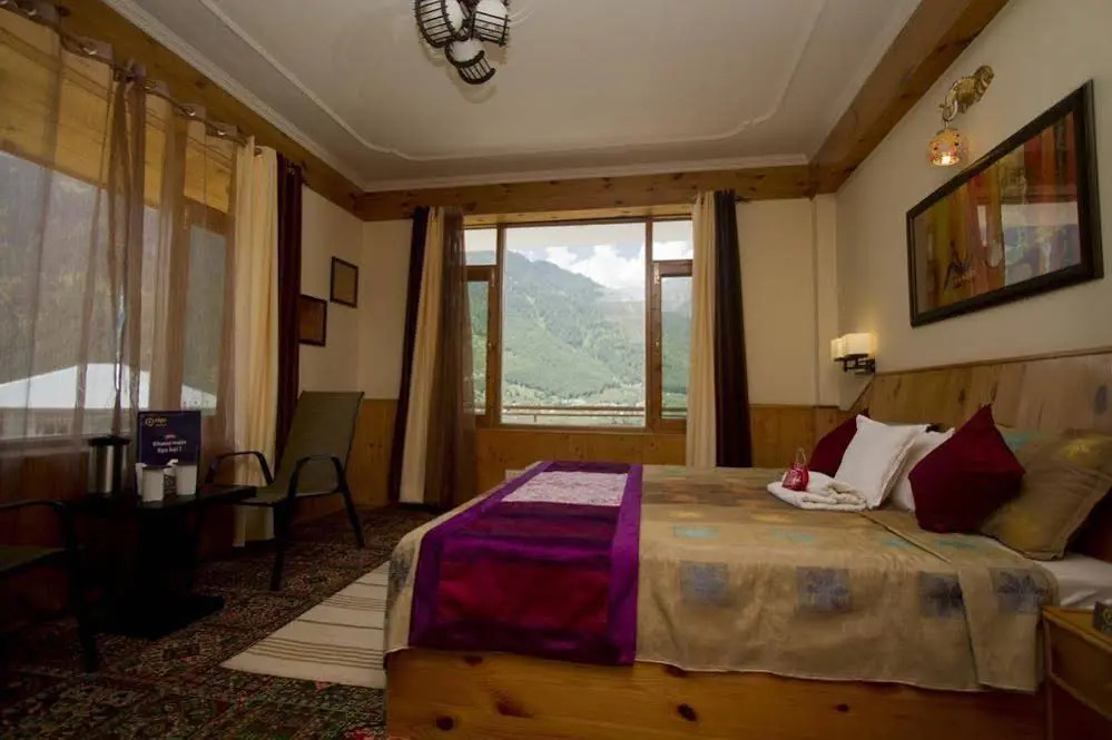 OYO Premium Hampta View