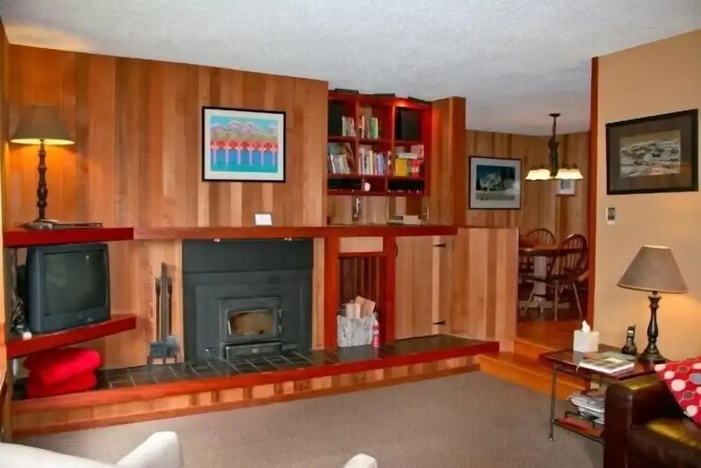 Mt Baker Lodging Condo 41 - Sleeps 8