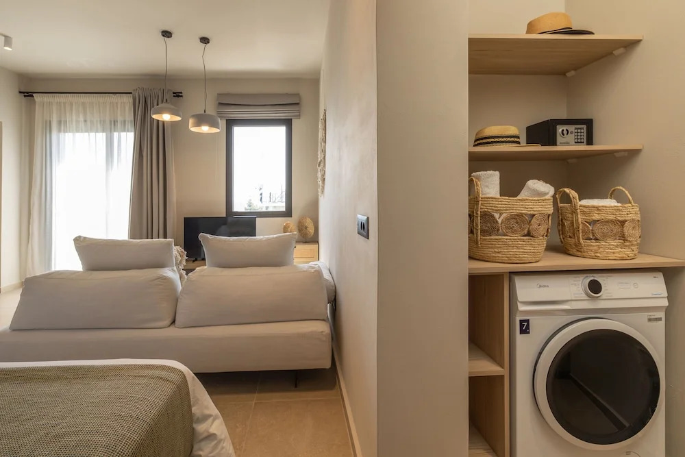 Topos Suites