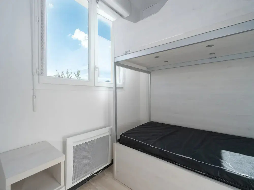 Bright Villa Stay in Serignan