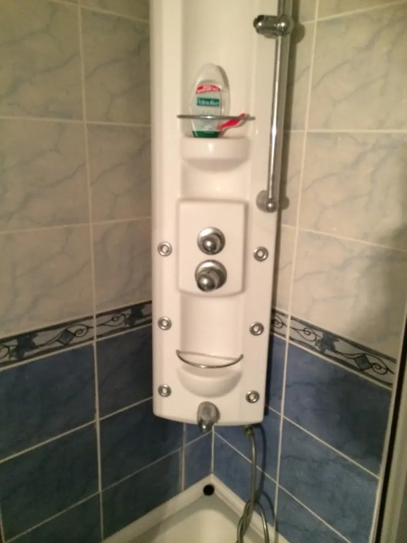 Delightful Apartment Sleeps 8 Great Location