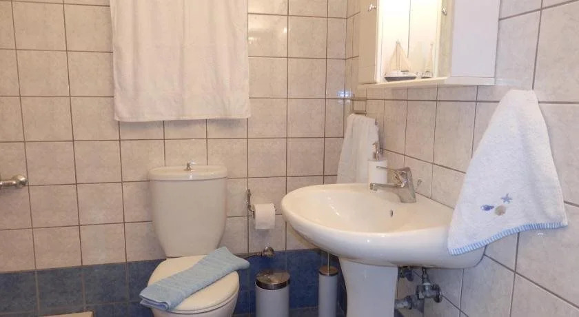 Maro Suites