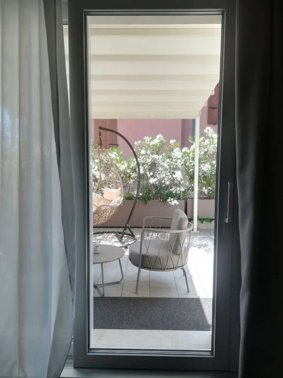Bed & Breakfast LA HOME and Apartments