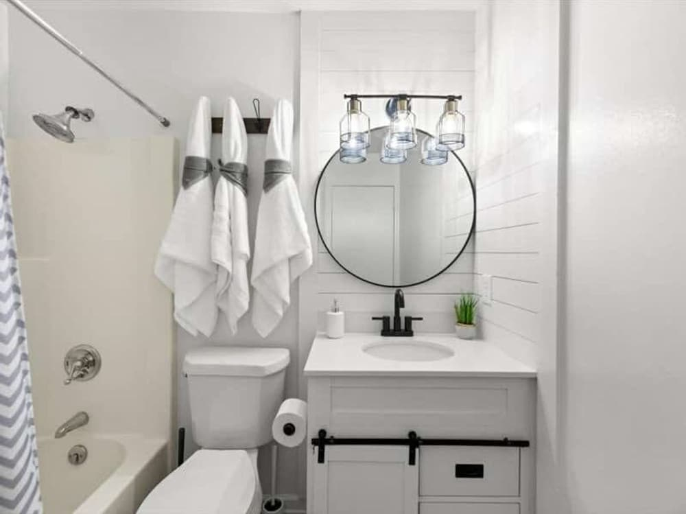 Turkey Nest by Beyond Expectations- Renovated 2BR