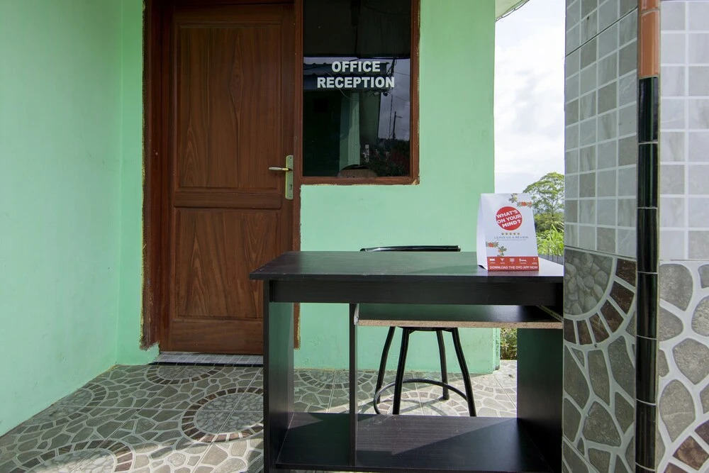 OYO 1701 Bagus Inn