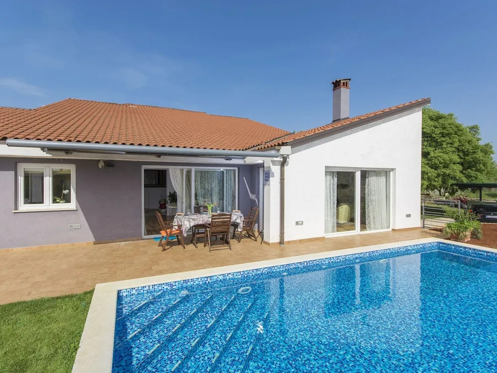 Wonderful, Modern Villa With Pool, Whirlpool and Garden, Near Rovinj