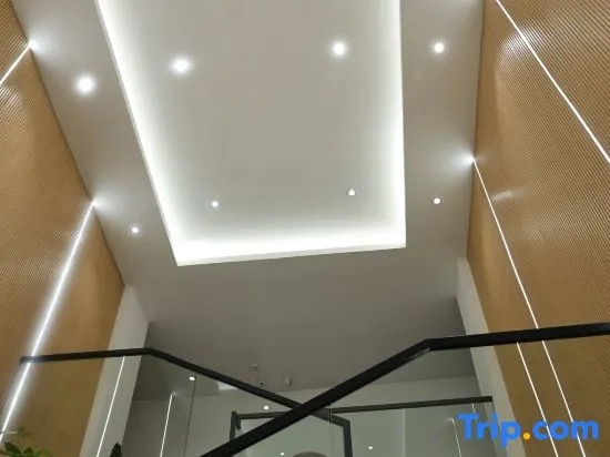 Yichun Meet Hotel