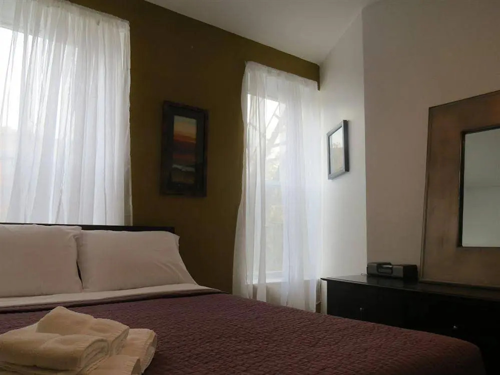 New York Uptown Deluxe Apartments