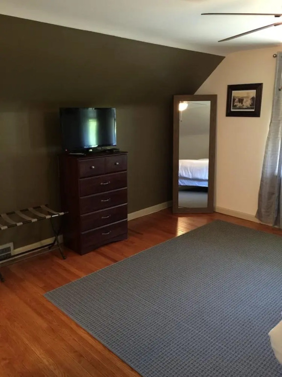 The Little Italy of Niagara Falls Bed & Breakfast