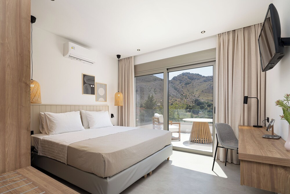Imbros Villas - "Free" Heated Pools in mountains