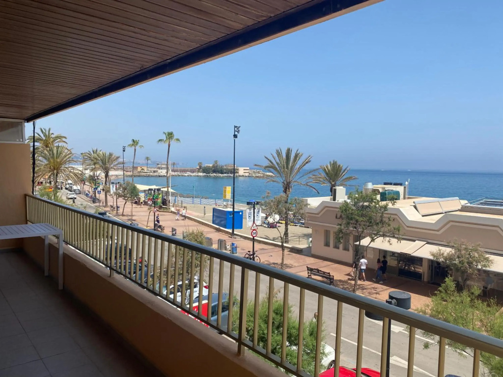 Albamar frontline Beach apartment 3 bedrooms