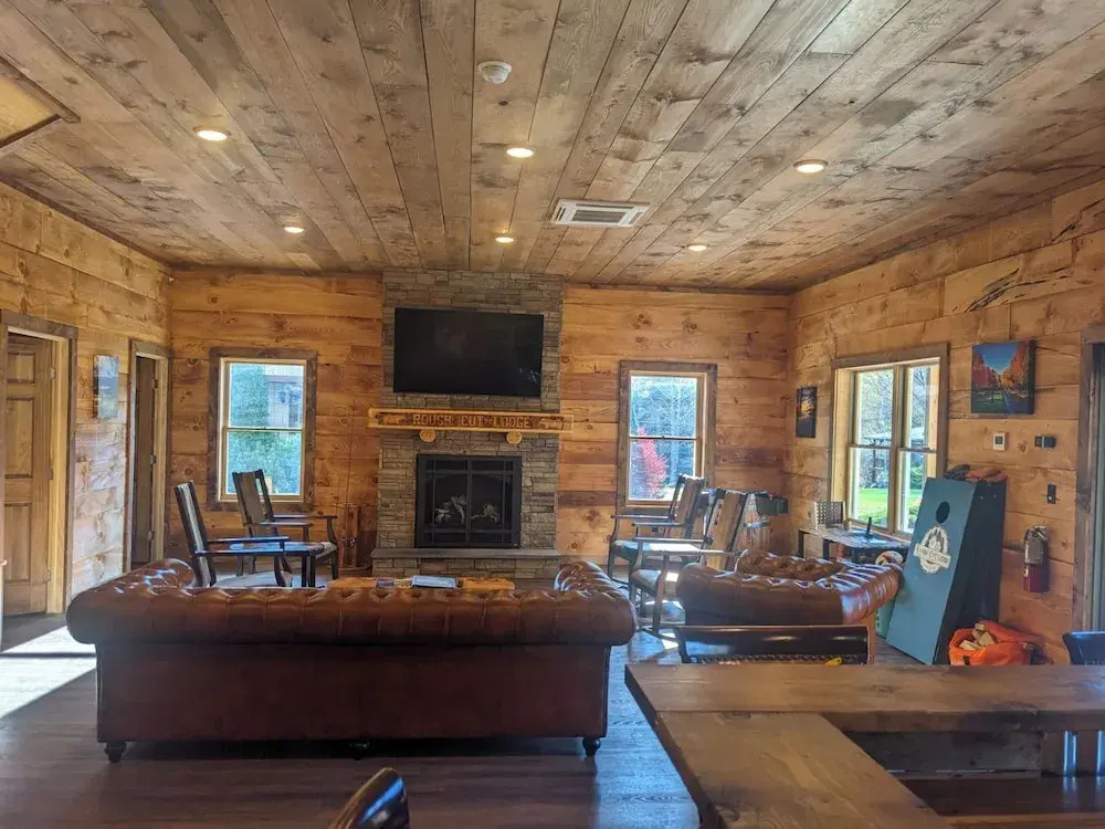 Rough Cut Lodge