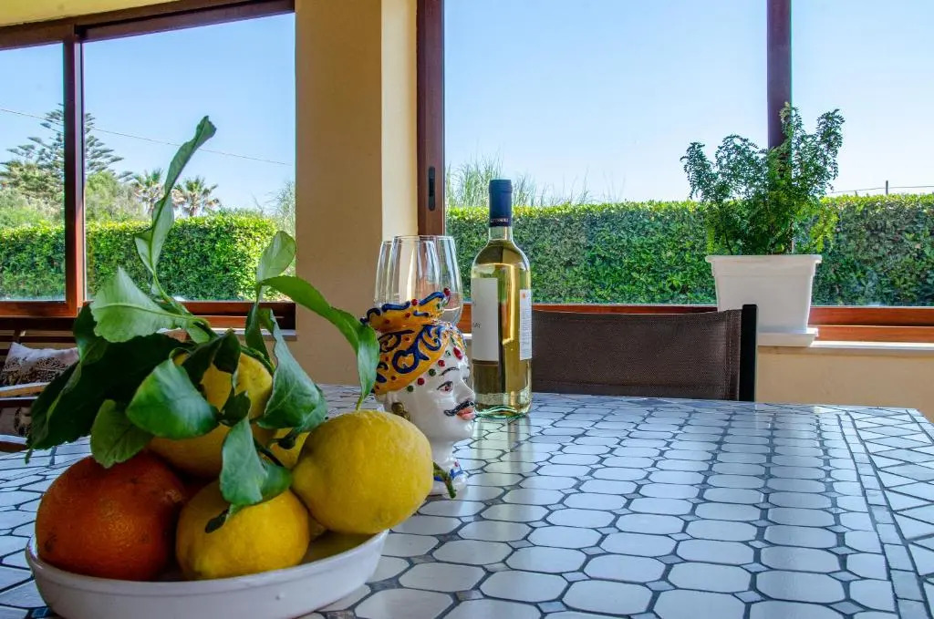 Villa la Tonnara CaseSicule, Private Villa far 50m from the Sand Beach