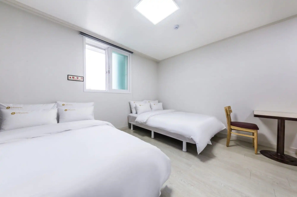 JS Hostel