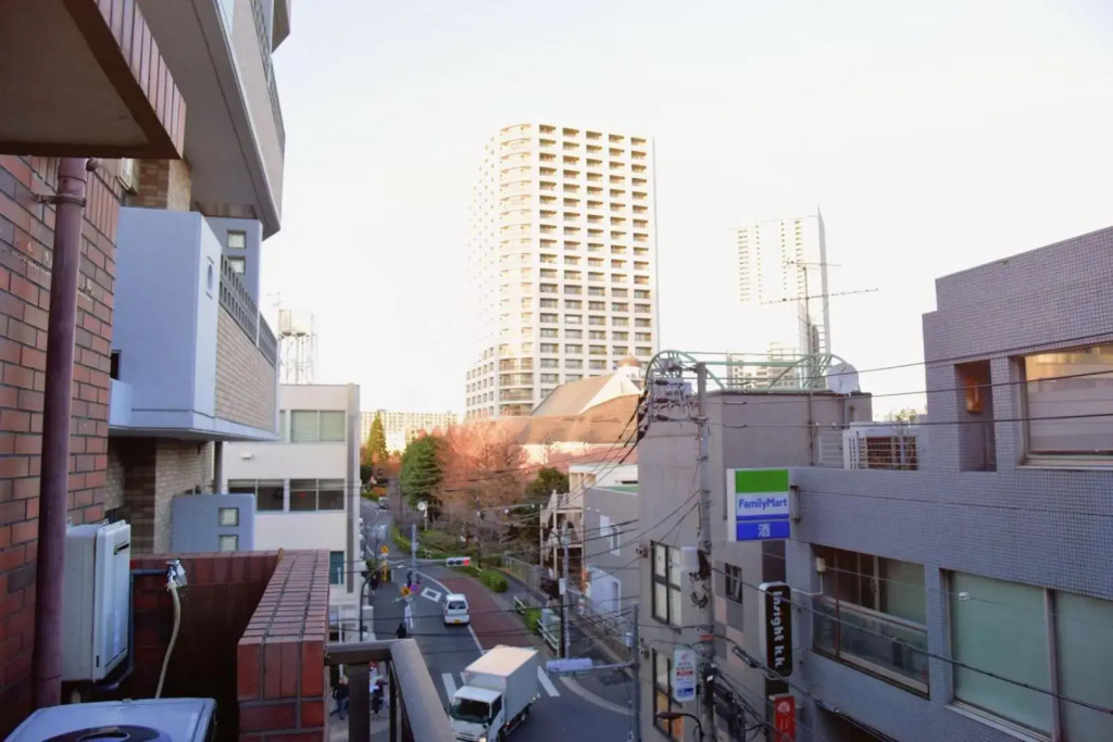 新宿都心JR山手线步行3分钟家庭组团出游首选东京市景韩国步行街免费WiFi