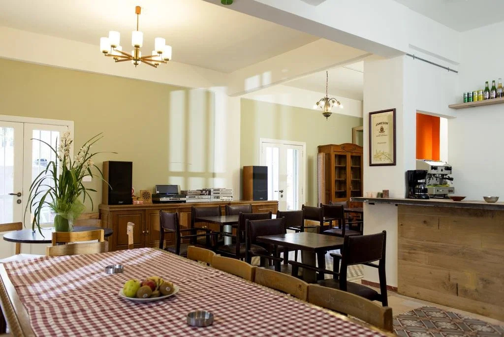 The Grand Meshmosh Hotel