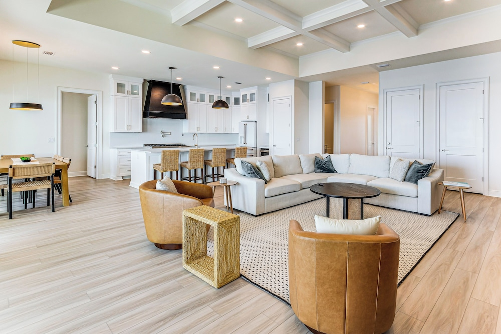 Private Beach + Bay View: Luxury Navarre Escape!