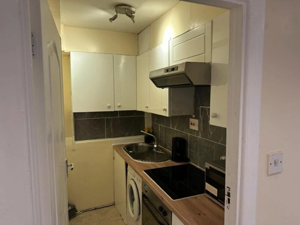Superb 1-bed Private Family Apartment in Centre
