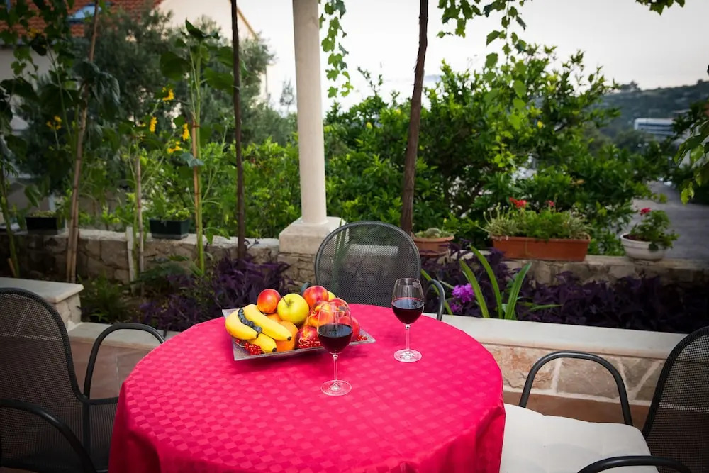 Studio Apartments Andrijana