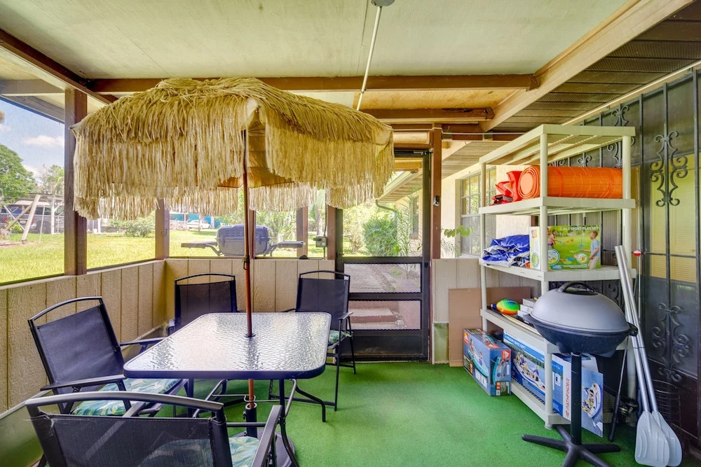 Family-friendly Home on Lake Tulane: Great Views!
