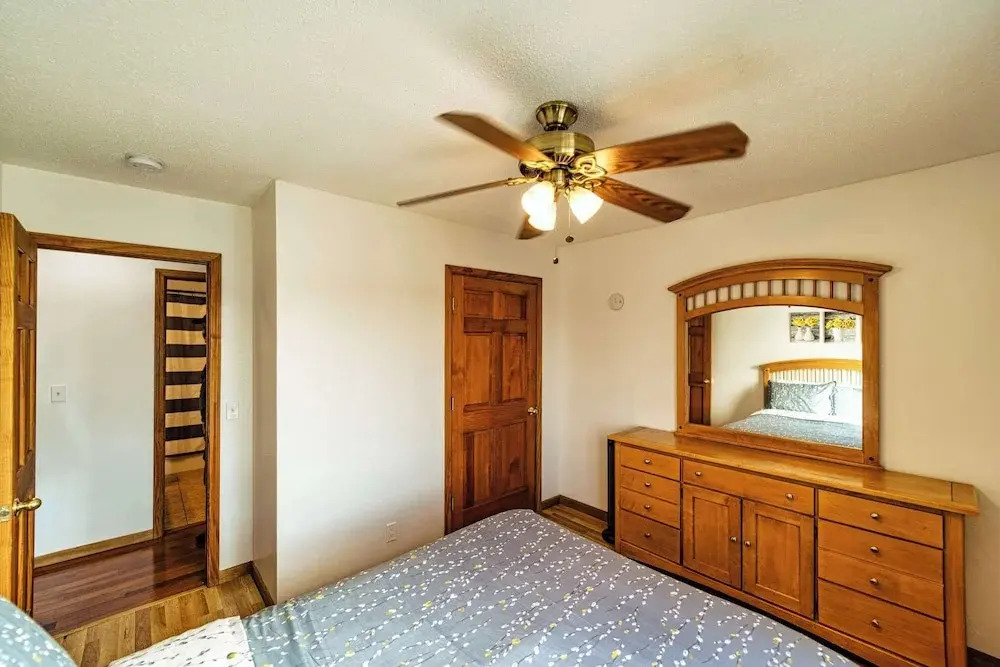 Redbud Retreat Amenity-filled Waterfront Home!