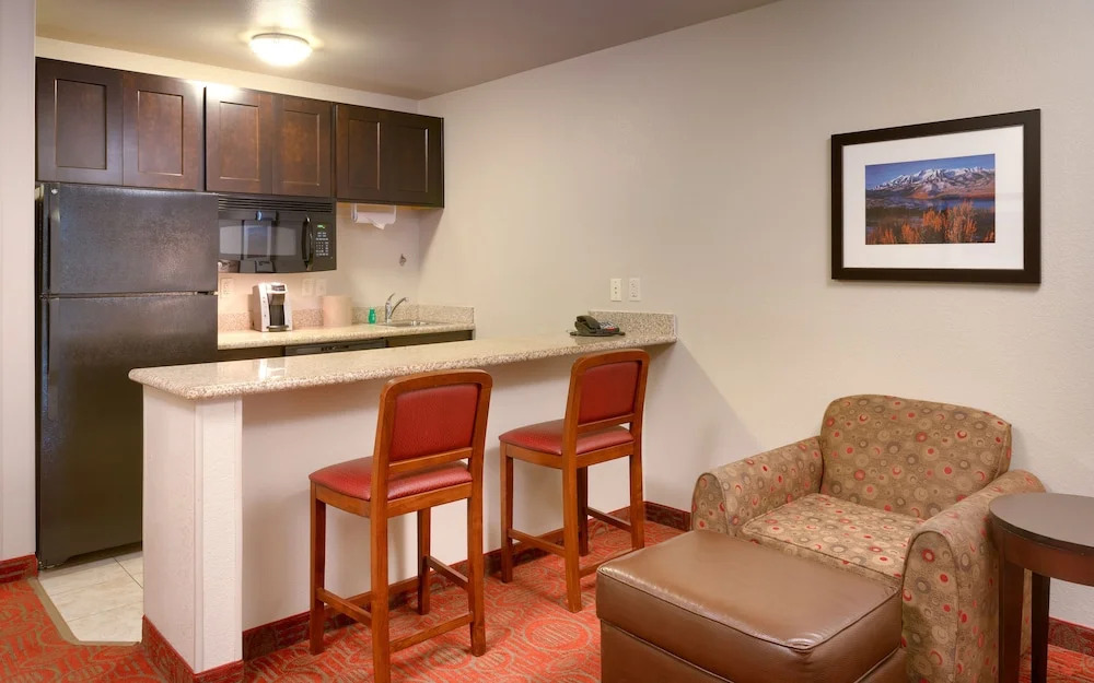 Holiday Inn Express & Suites Orem-North Provo