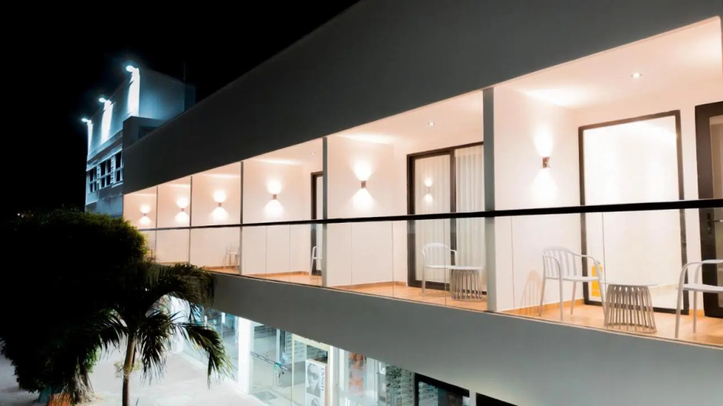 Hotels 111
