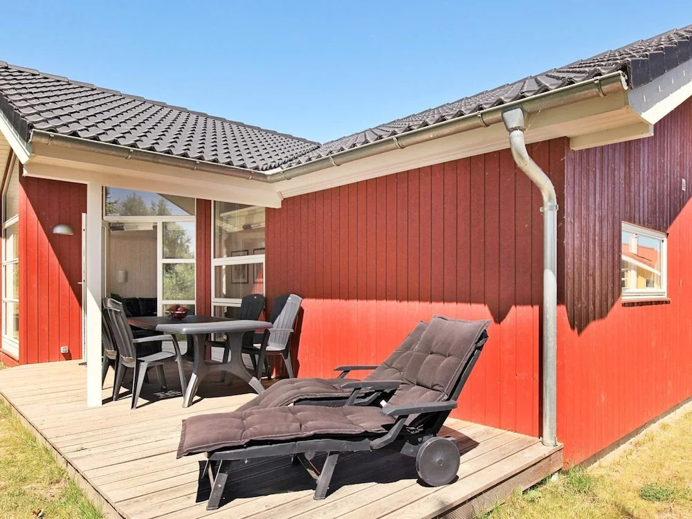 Baltic Wellness Villa for Eight