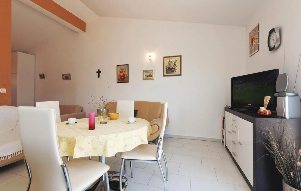 Beautiful Apartment in Pag With 1 Bedrooms