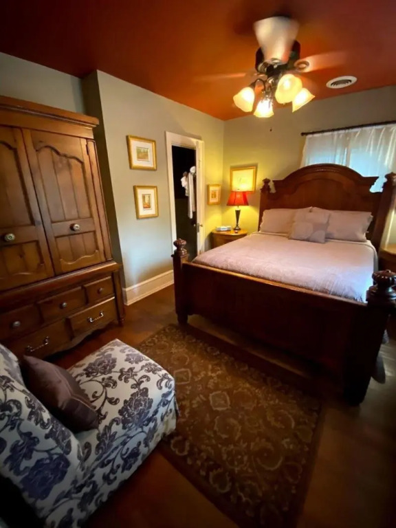 Williamsburg Manor B&B