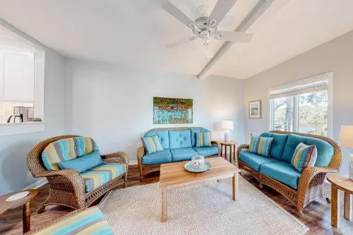 4371 Windswept Lakeside