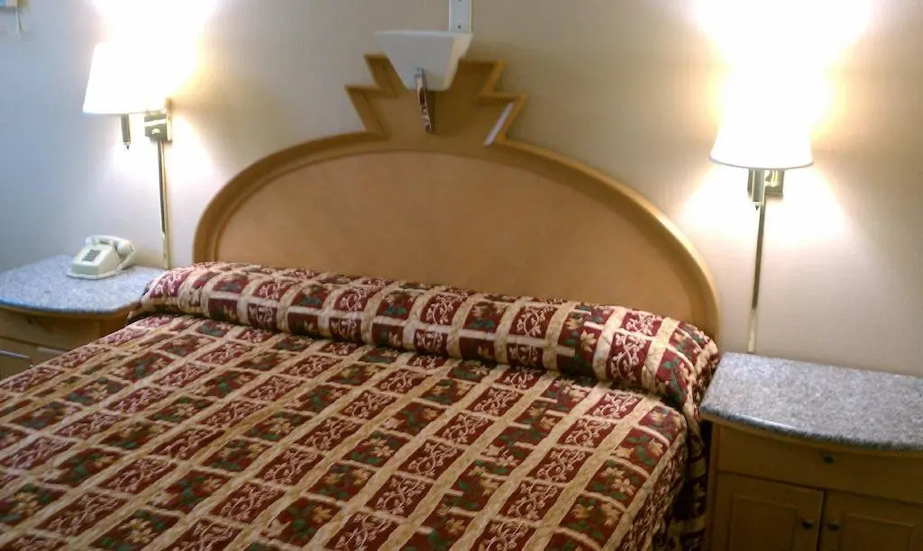 Value Inn & Suites Salina