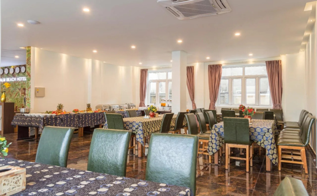 Palm Beach Hotel