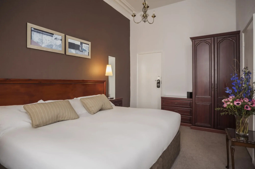 OYO Devonshire Park Hotel