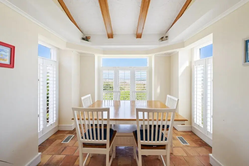 Enjoy Listening To The Sound Of The Crashing Waves And Bird Watching 4 Bedroom Villa by Peace Vacations