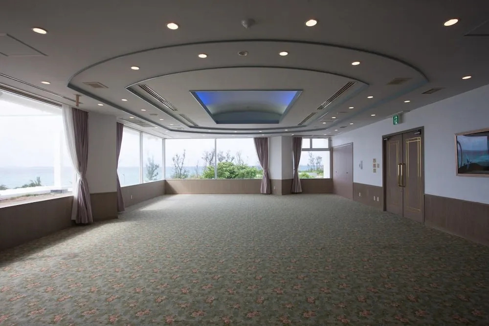 YYY CLUB iE RESORT