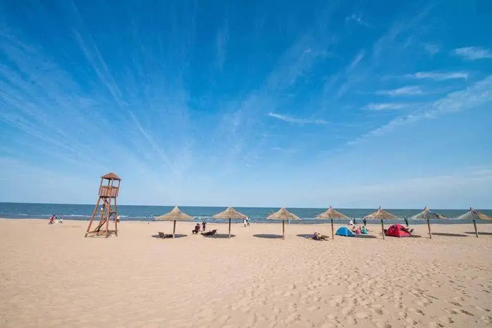 Qinhuangdao Arcadia Seaside Holiday Hotel