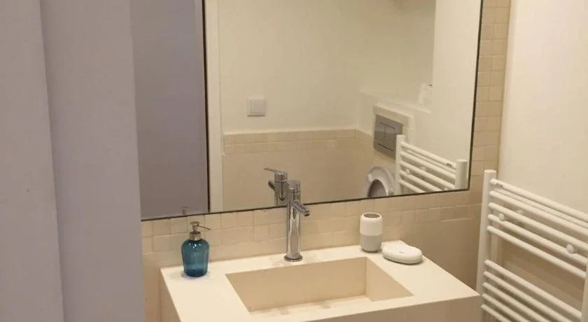 Bellechasse Suite Apartment